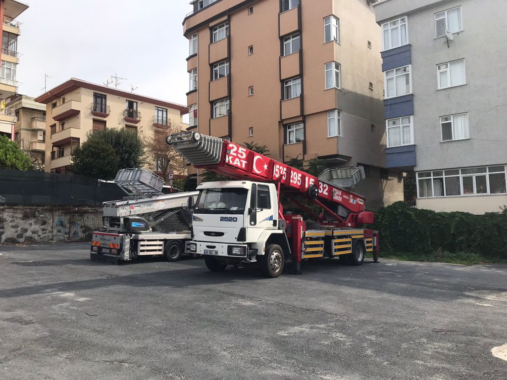 Beşiktaş’ta mobil asansör kiralama hizmeti almak isteyenler için Sarıoğlu Asansör Kiralama profesyonel çözümler sunmaktadır.
